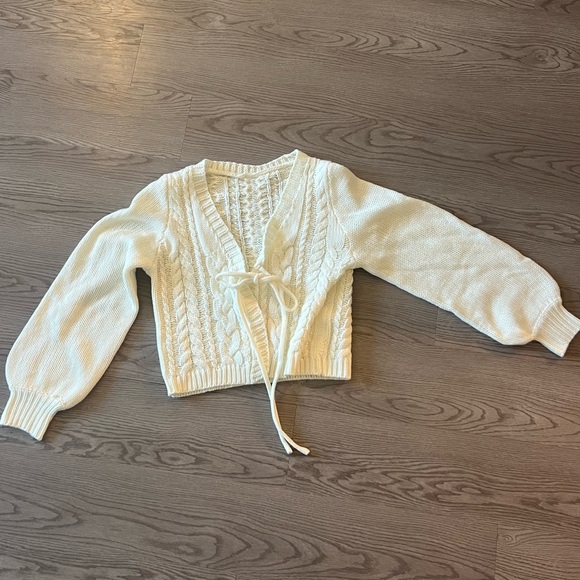 tie sweater - Picture 1 of 1